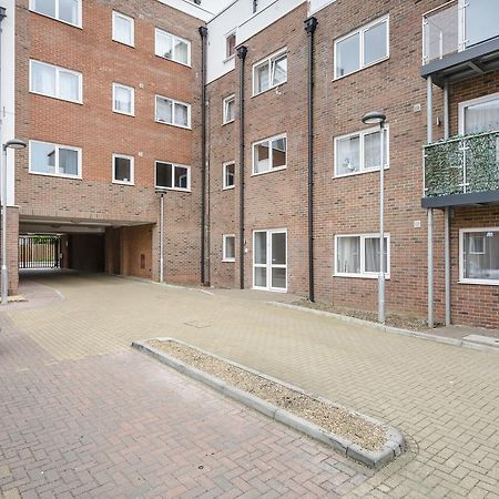 1 Bed Apt Sleeps 4 Λούτον Εξωτερικό φωτογραφία